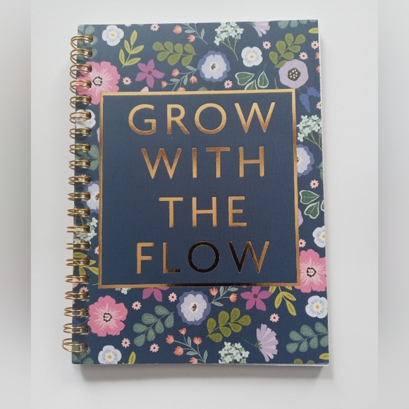 No Brand Other - NWT Beautiful Floral Spiral Notebook - Blue and Gold (No Brand)